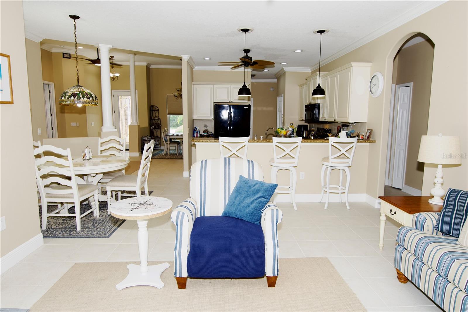 Image 11 of 38 For 472 Park Trace Boulevard