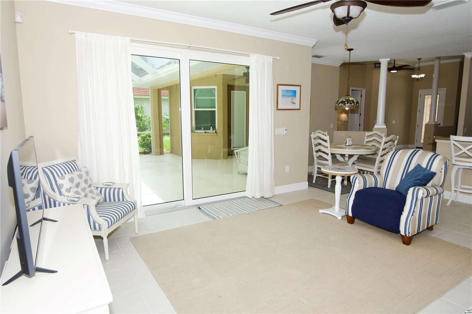 Image 12 of 38 For 472 Park Trace Boulevard