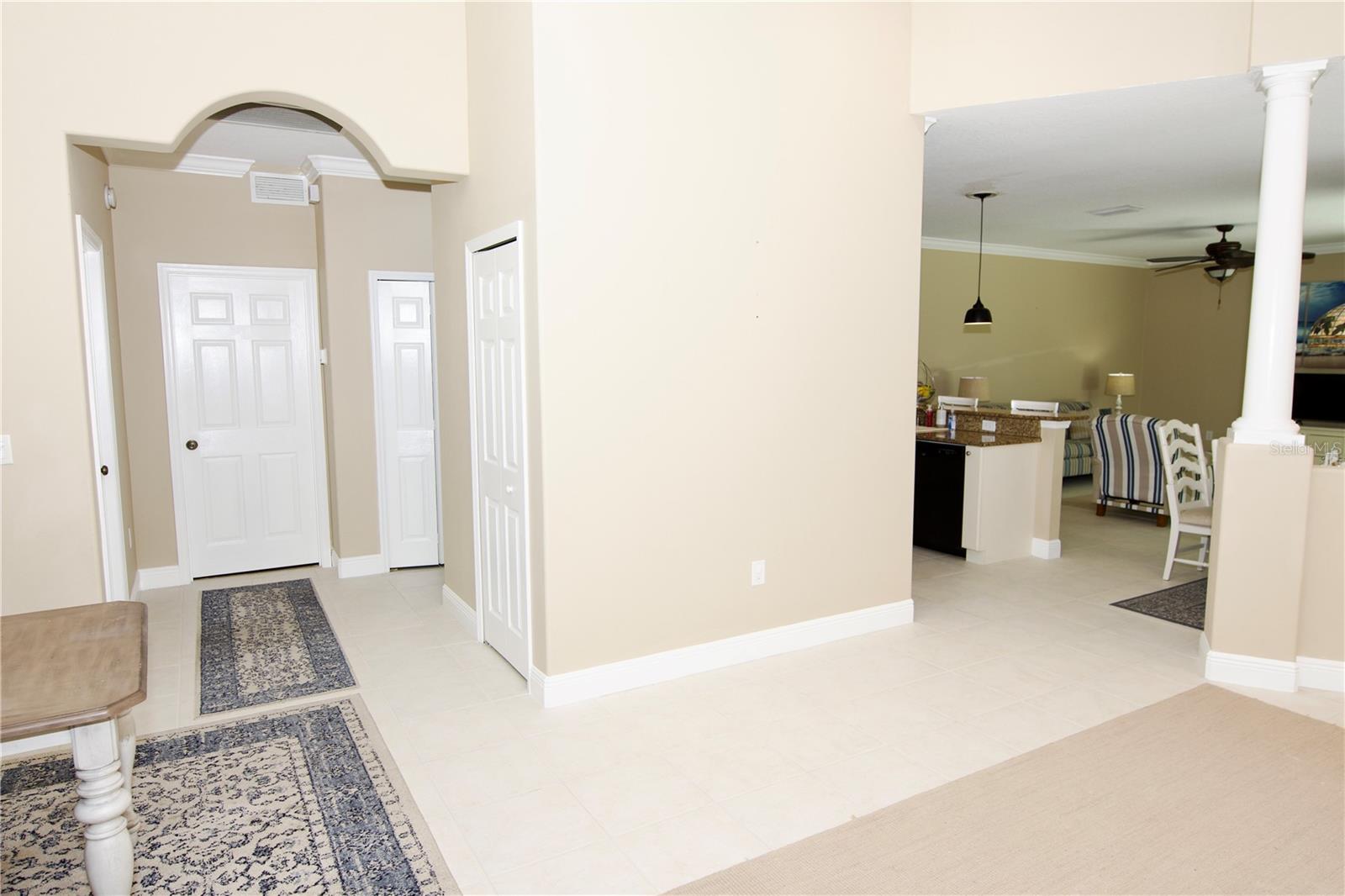 Image 18 of 38 For 472 Park Trace Boulevard