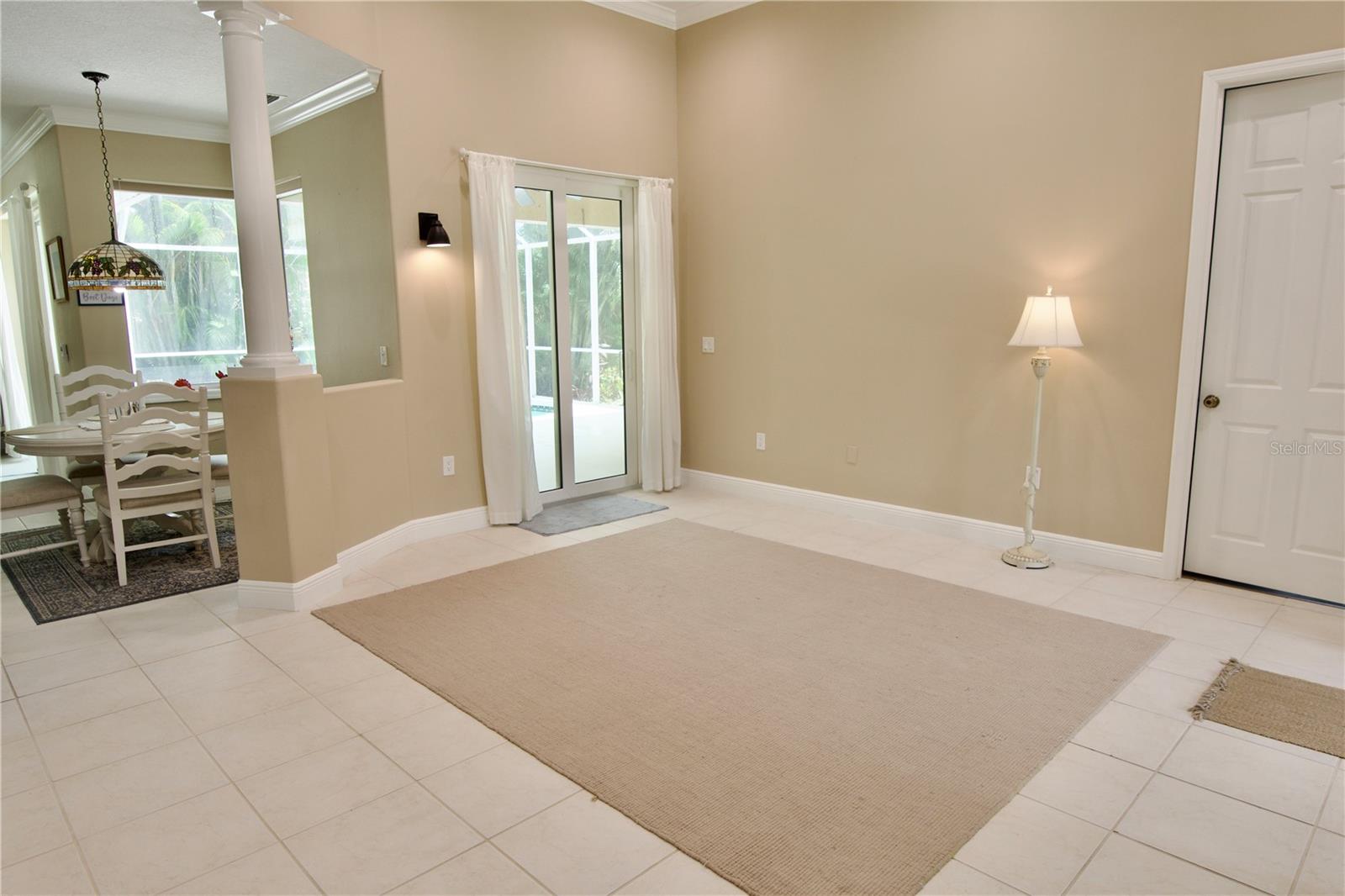 Image 20 of 38 For 472 Park Trace Boulevard