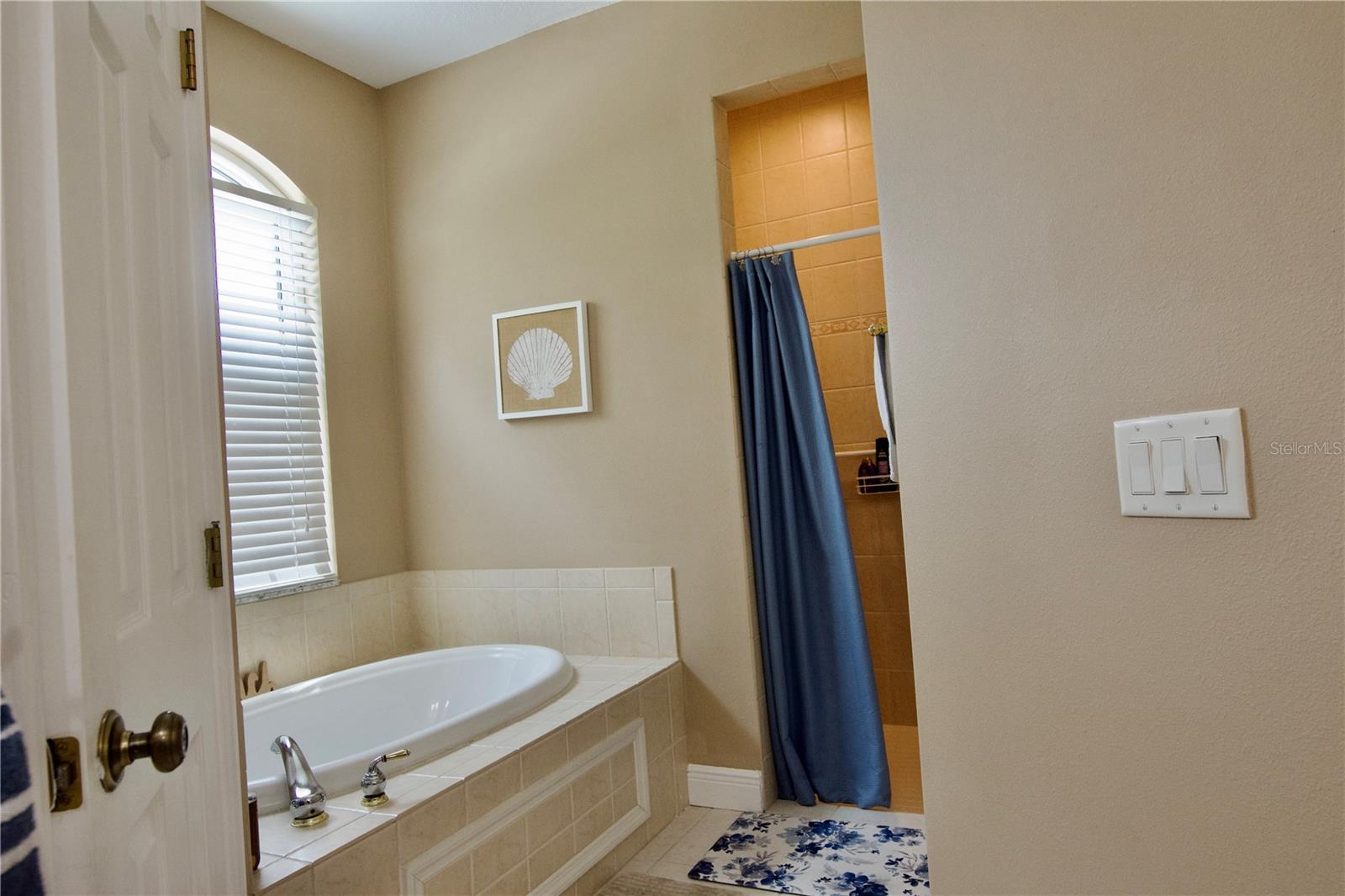 Image 28 of 38 For 472 Park Trace Boulevard