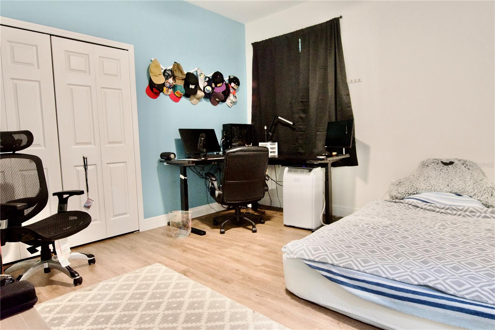 Image 33 of 38 For 472 Park Trace Boulevard