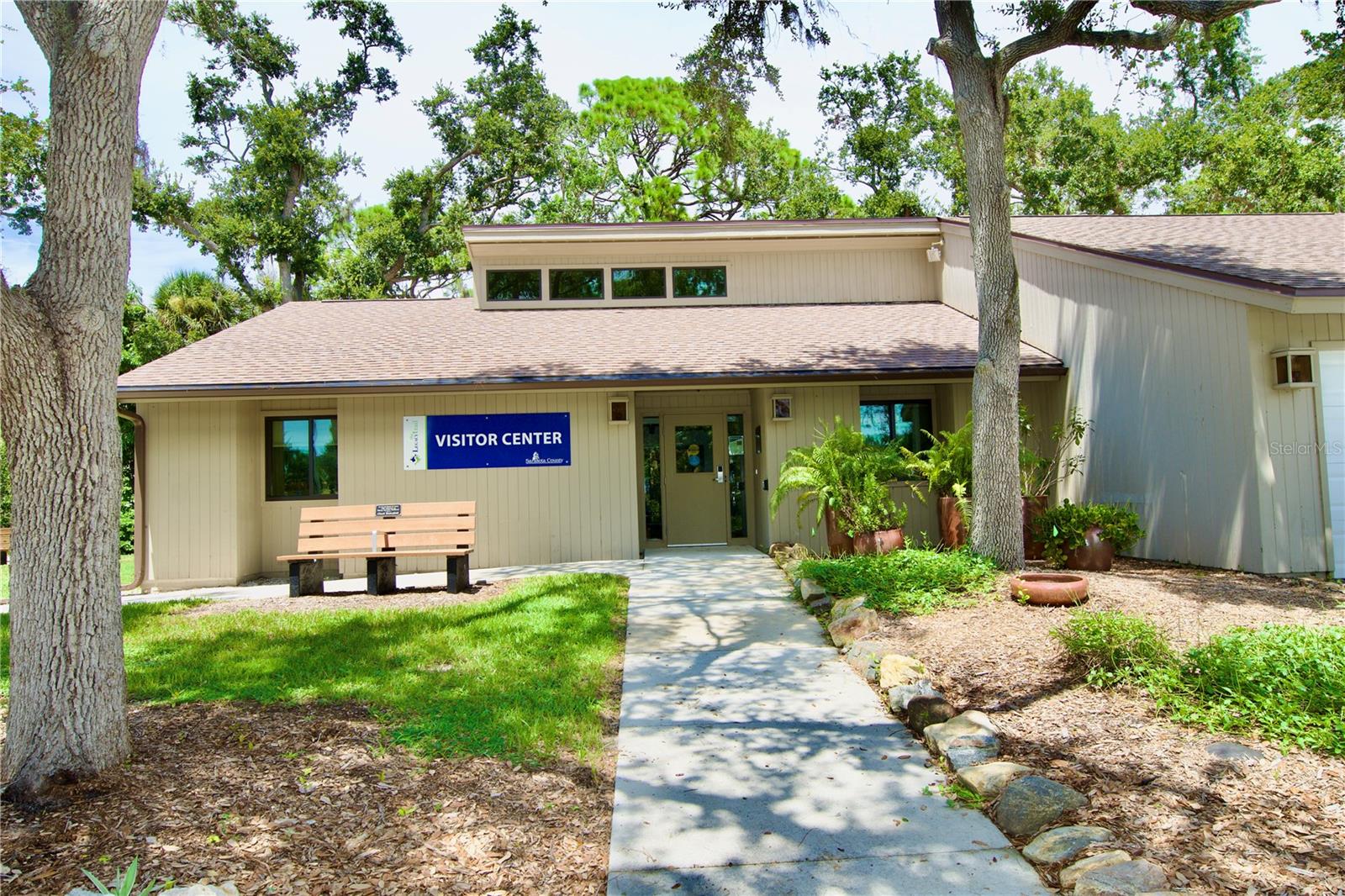 Image 37 of 38 For 472 Park Trace Boulevard