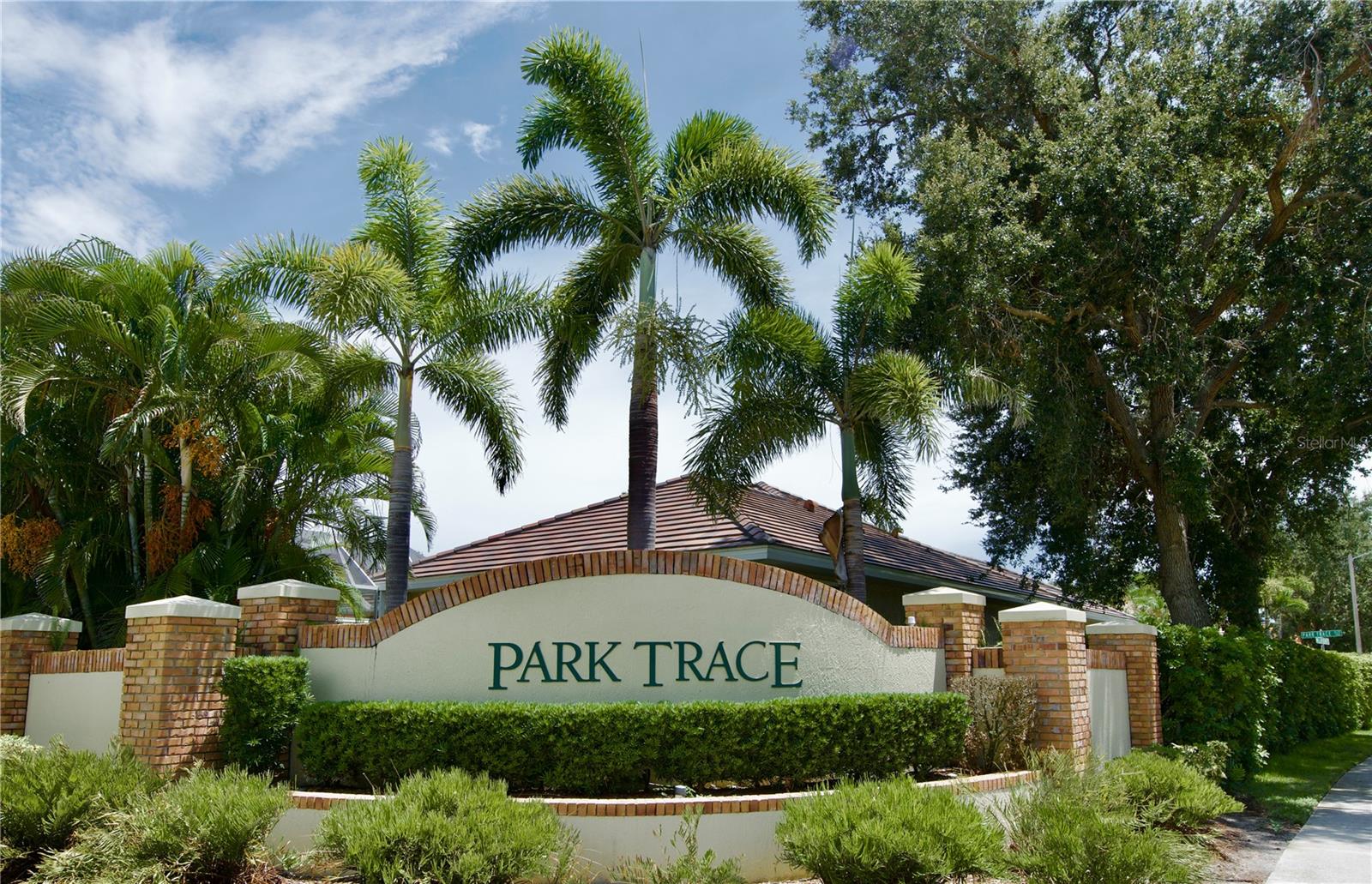 Image 9 of 38 For 472 Park Trace Boulevard