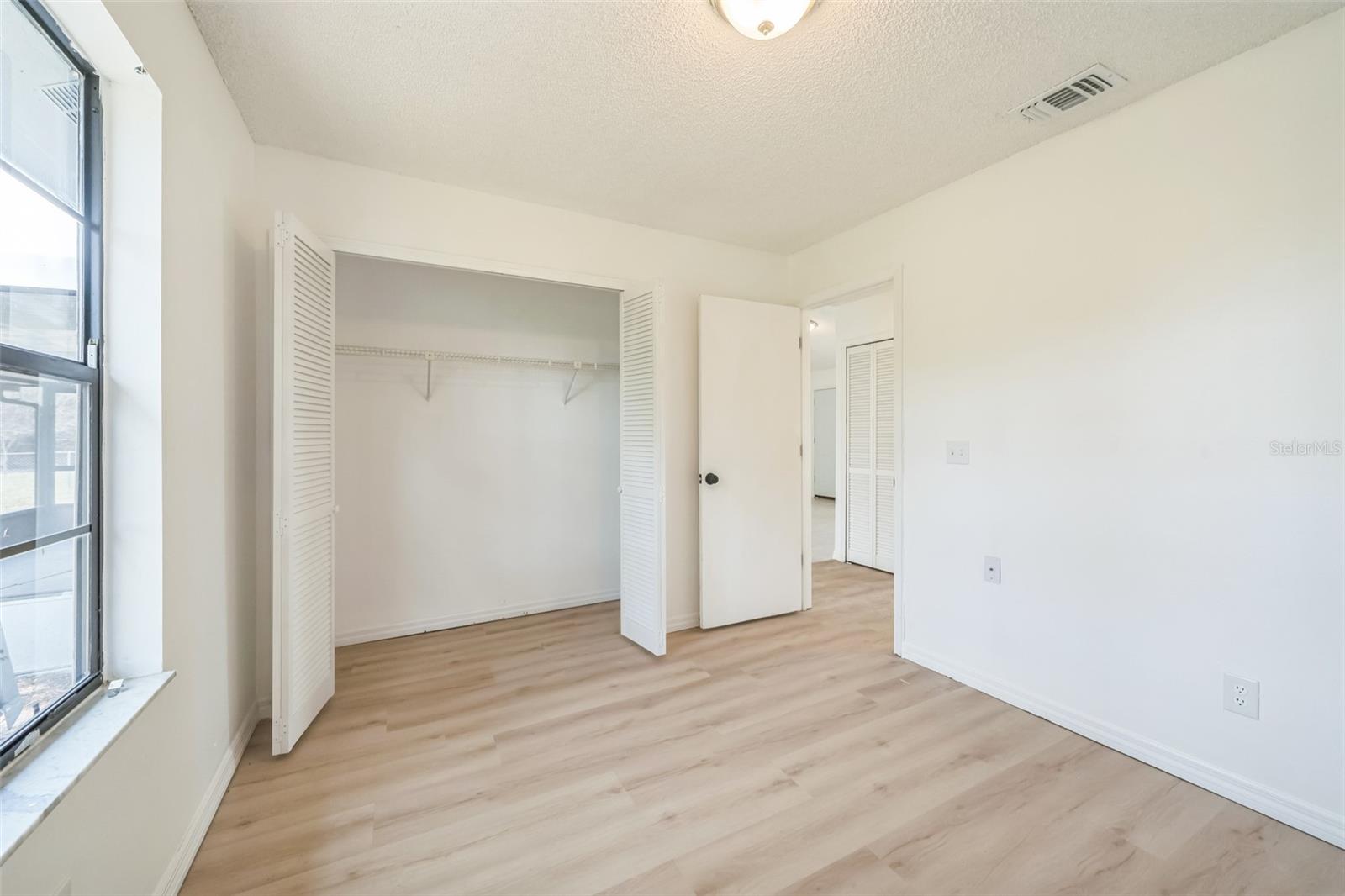 Image 12 of 34 For 1680 Travis Street Se