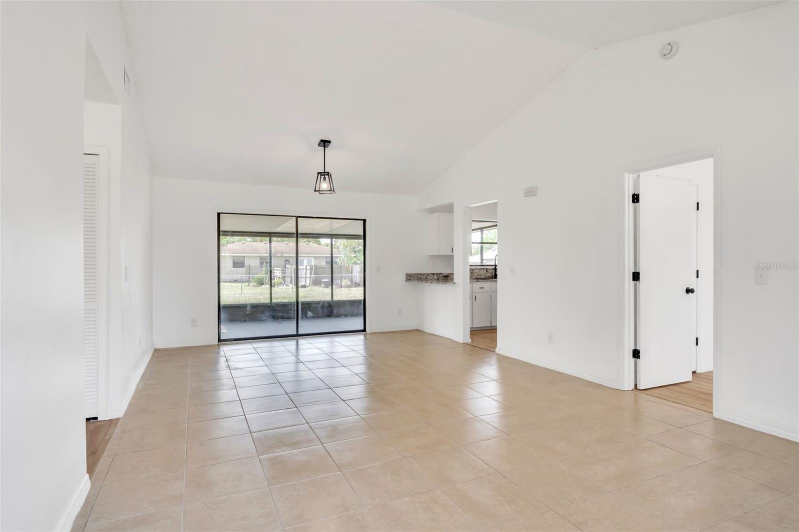 Image 14 of 34 For 1680 Travis Street Se