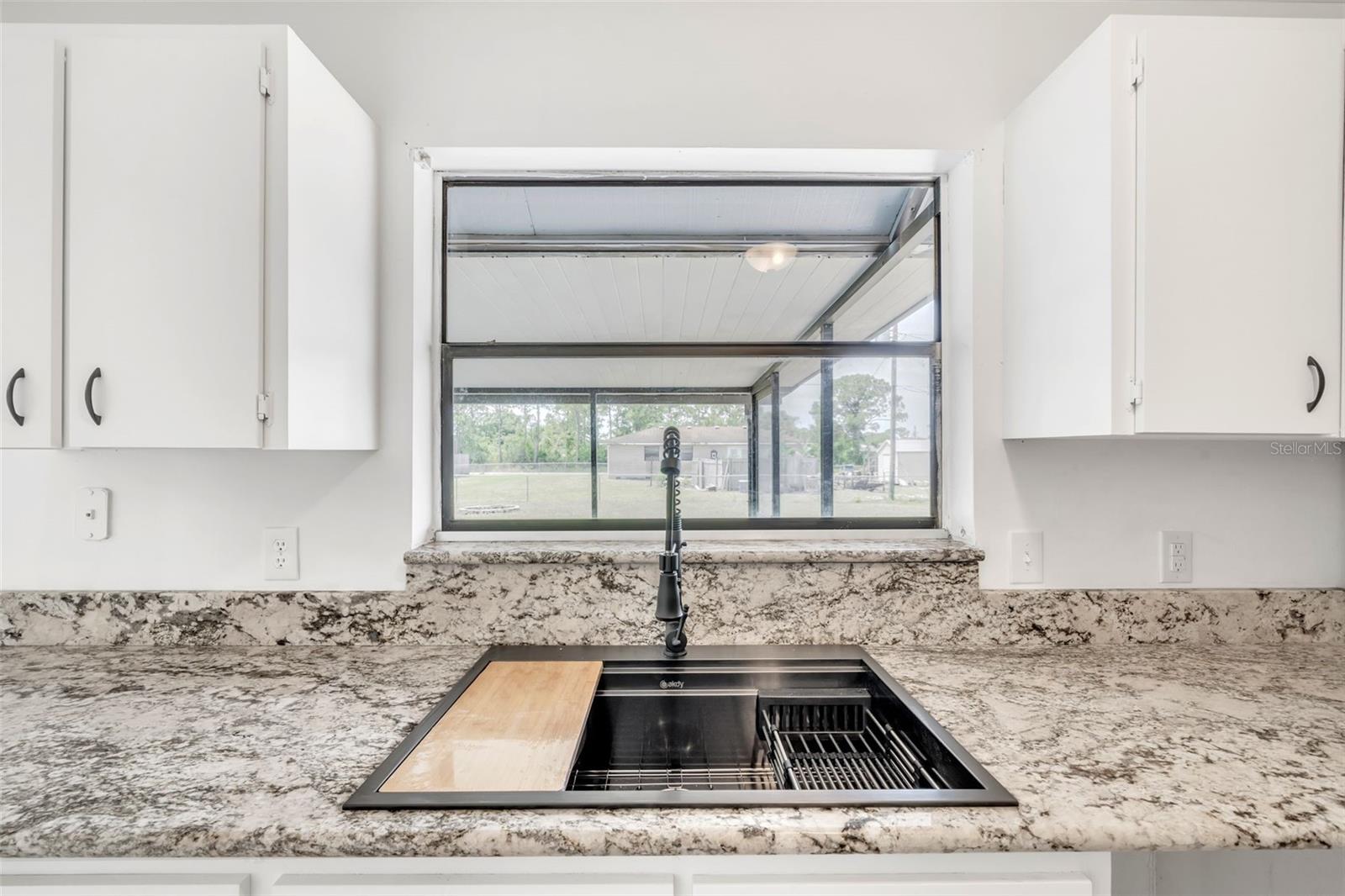 Image 19 of 34 For 1680 Travis Street Se