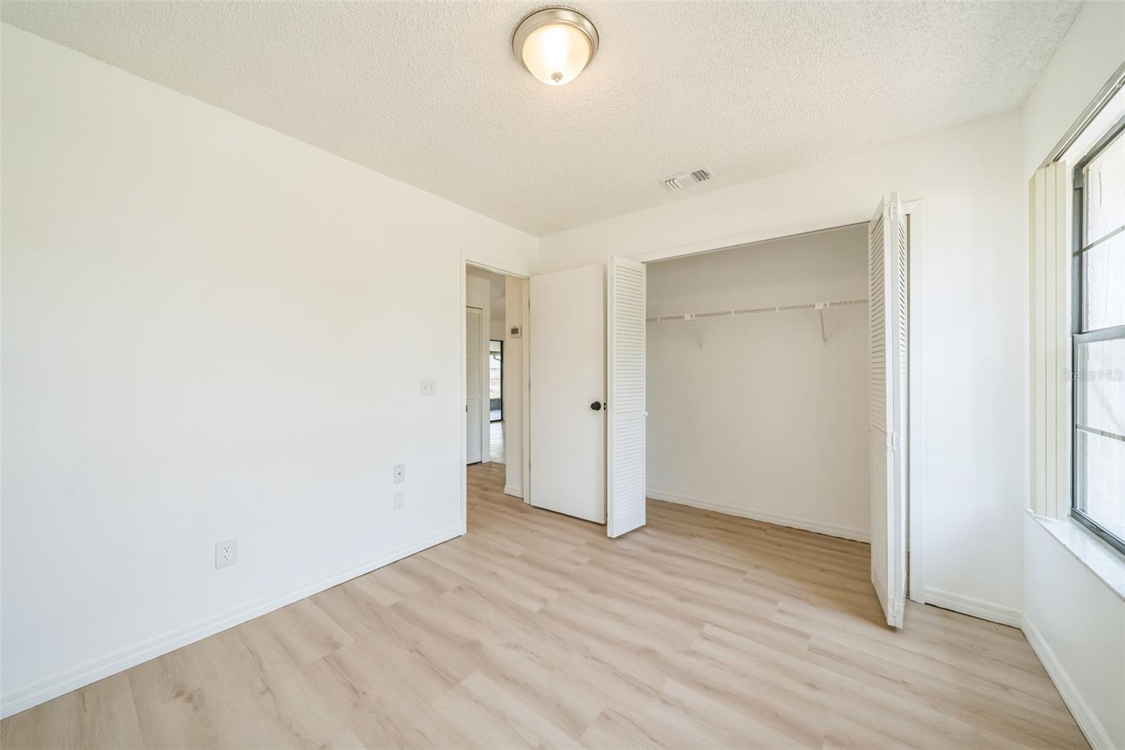 Image 31 of 34 For 1680 Travis Street Se