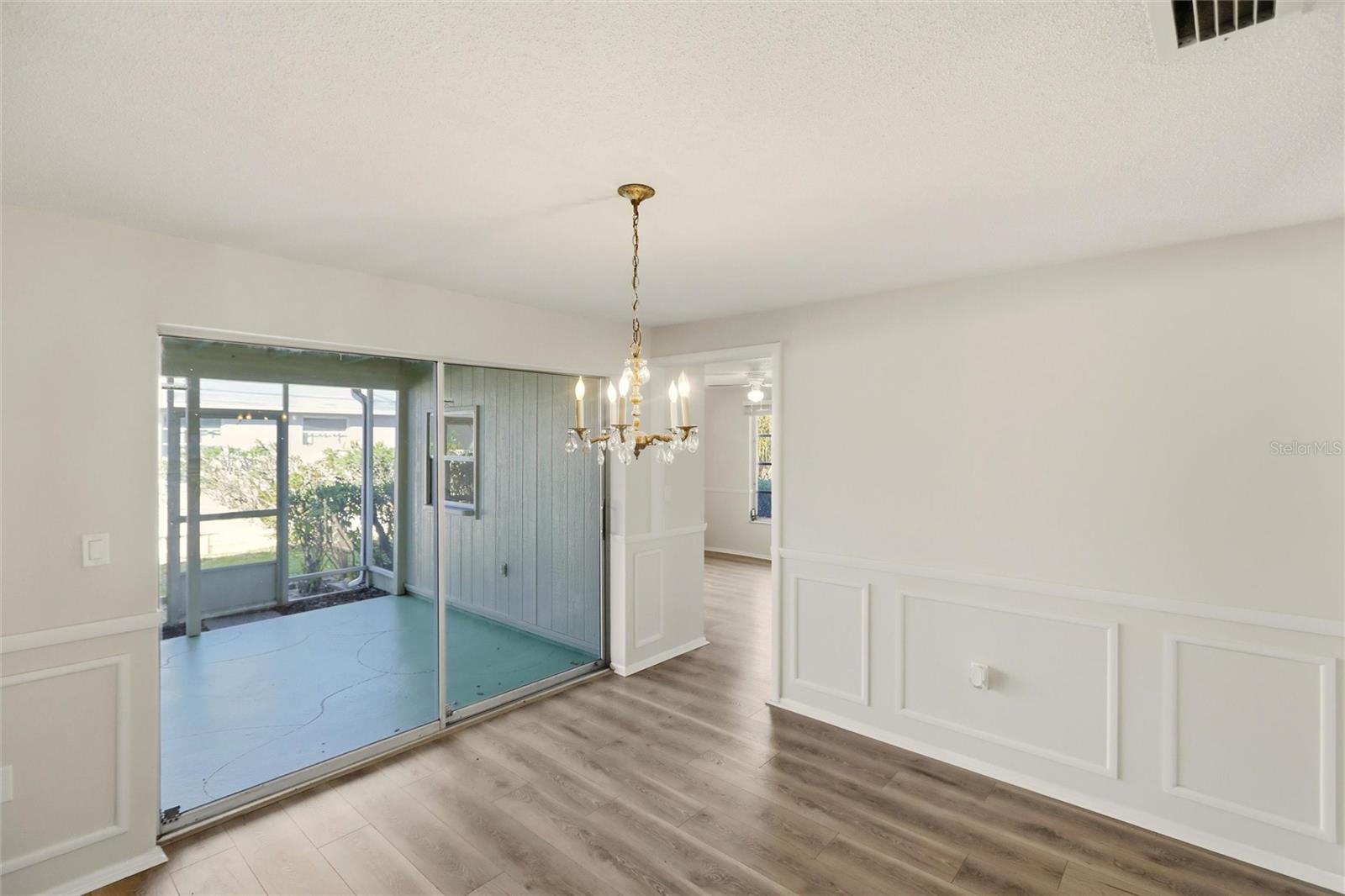 Image 12 of 46 For 5264 Kent Road