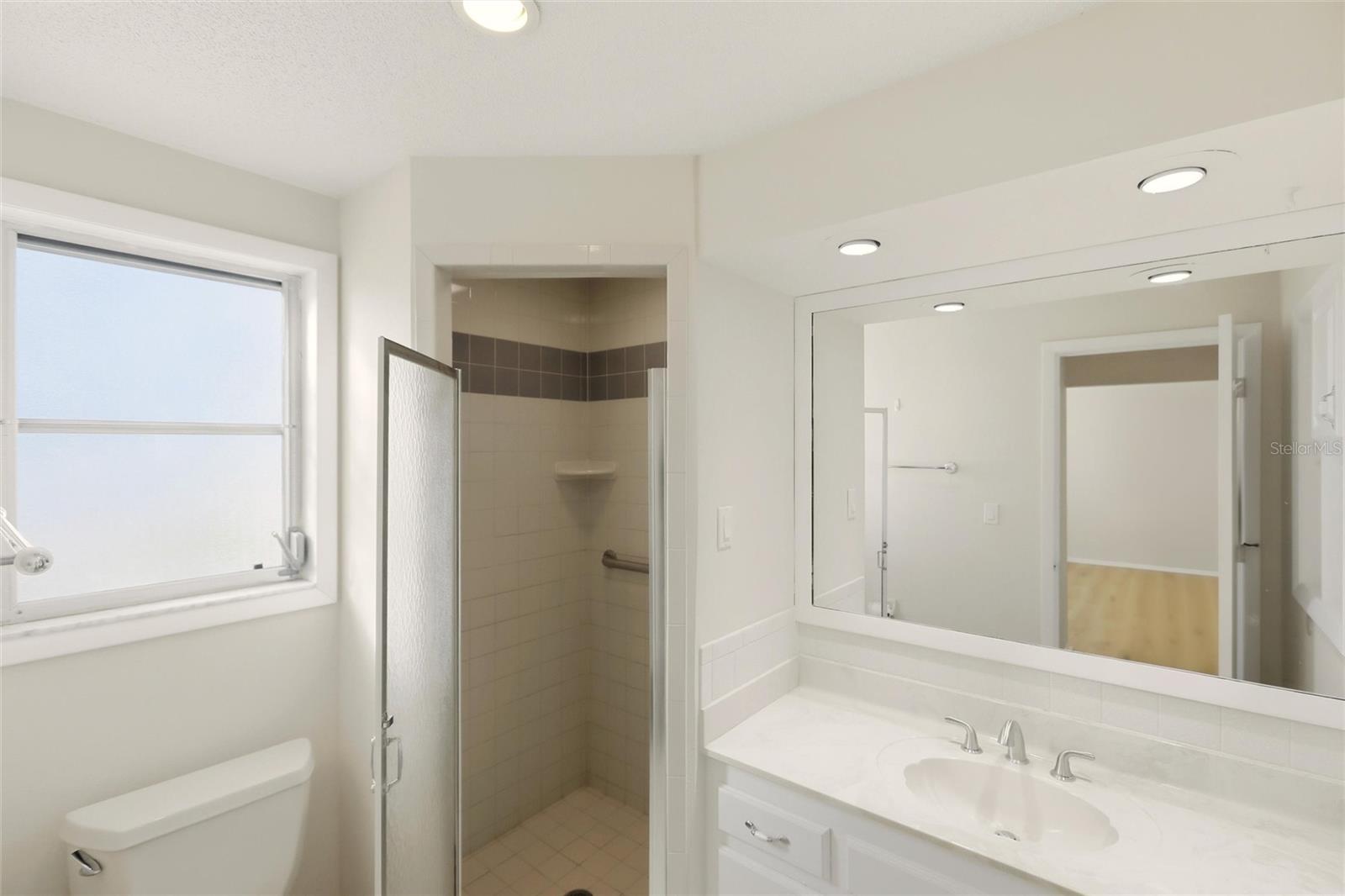 Image 19 of 46 For 5264 Kent Road