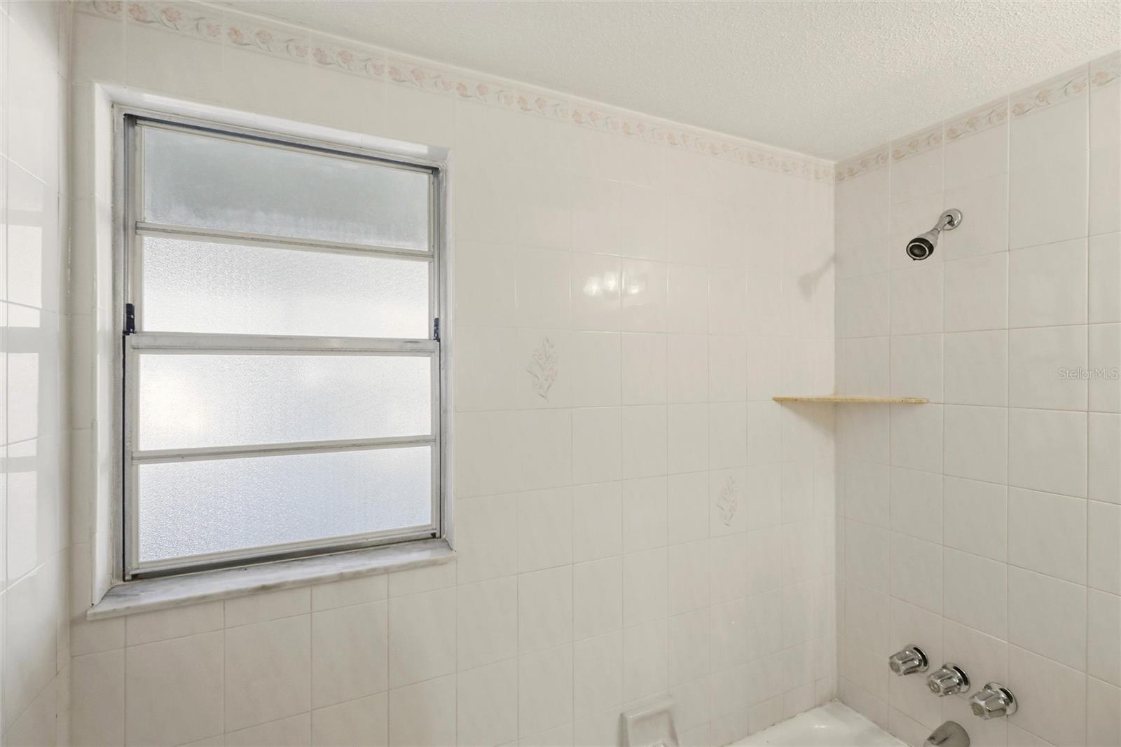 Image 24 of 46 For 5264 Kent Road