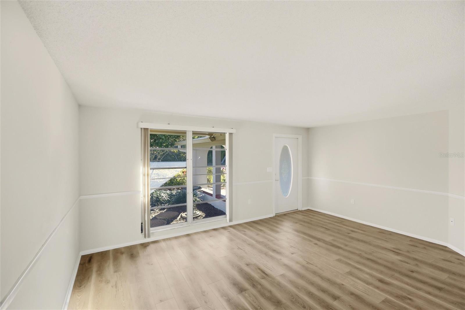 Image 7 of 46 For 5264 Kent Road