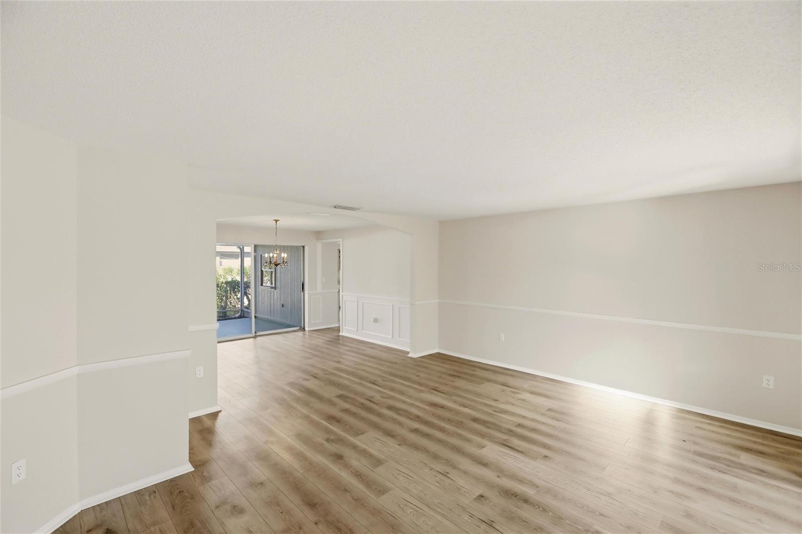 Image 8 of 46 For 5264 Kent Road