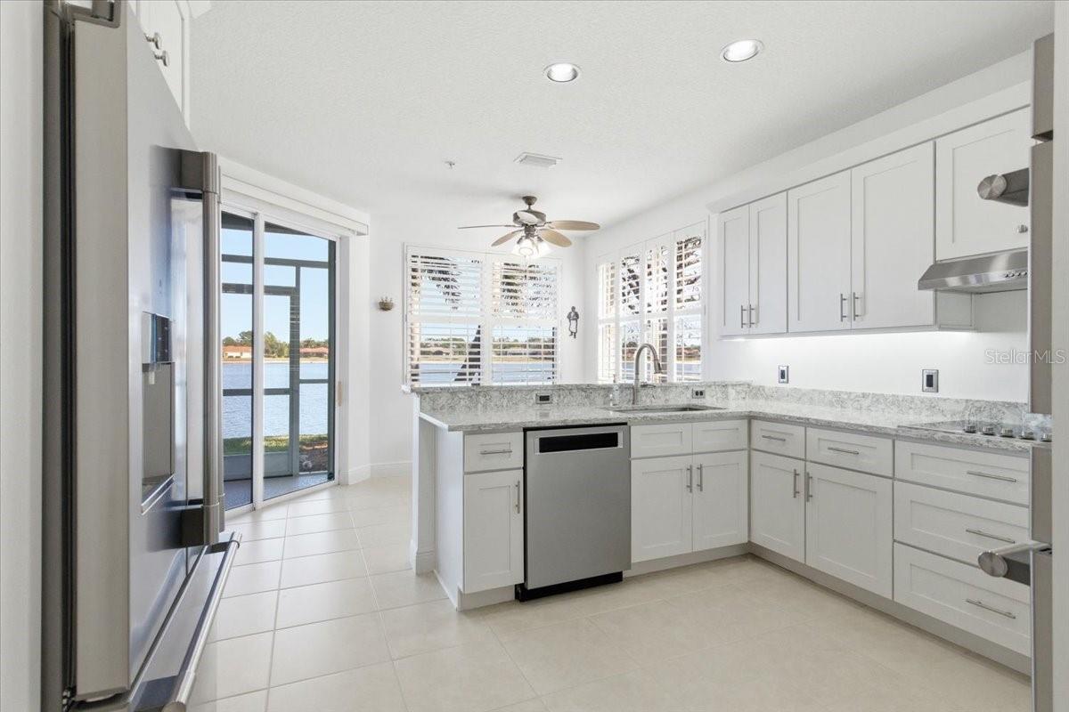 Image 14 of 52 For 6515 Moorings Point Circle 102