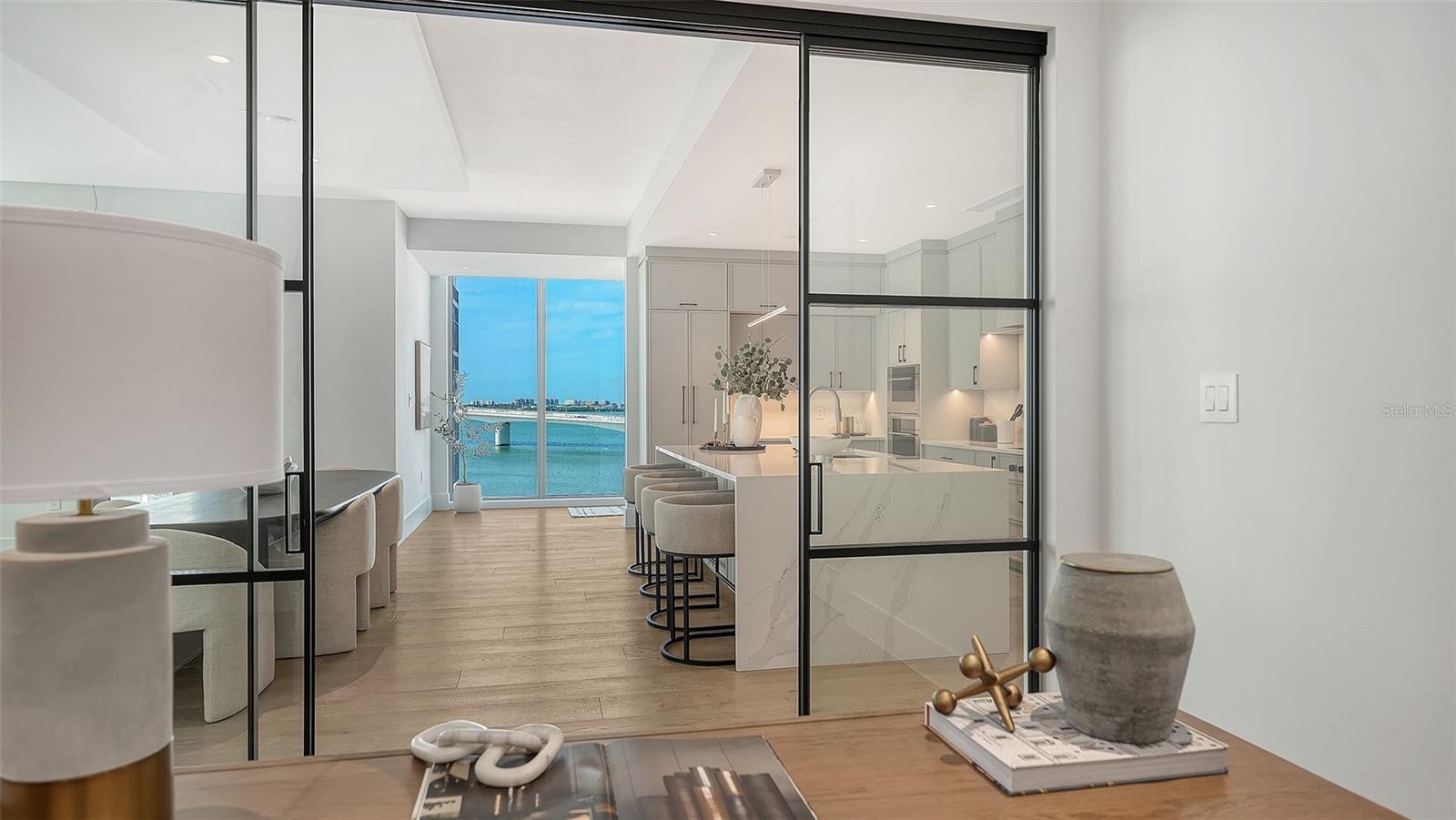 Image 21 of 51 For 253 Golden Gate Point  703