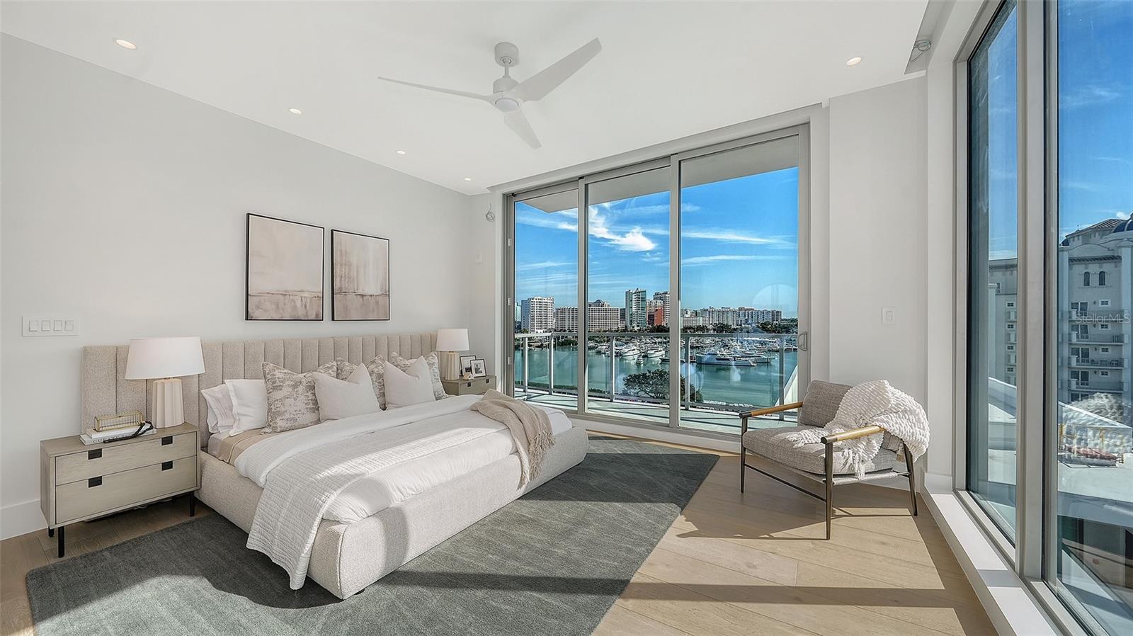 Image 22 of 51 For 253 Golden Gate Point  703