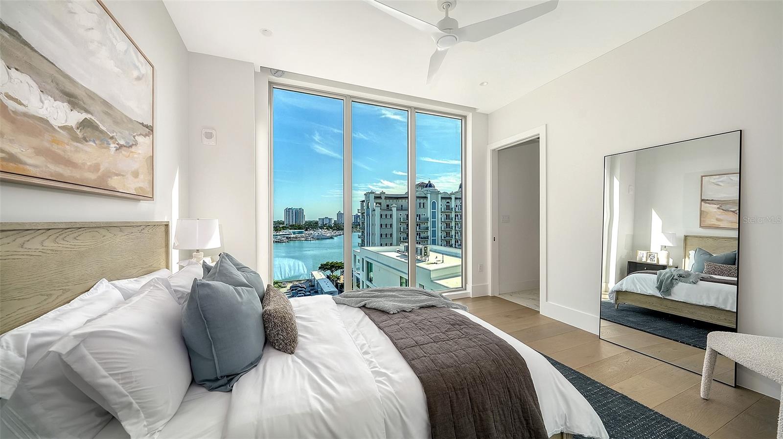 Image 28 of 51 For 253 Golden Gate Point  703