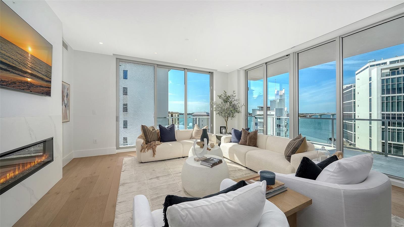 Image 3 of 51 For 253 Golden Gate Point  703