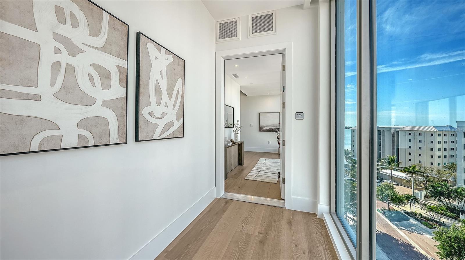 Image 4 of 51 For 253 Golden Gate Point  703