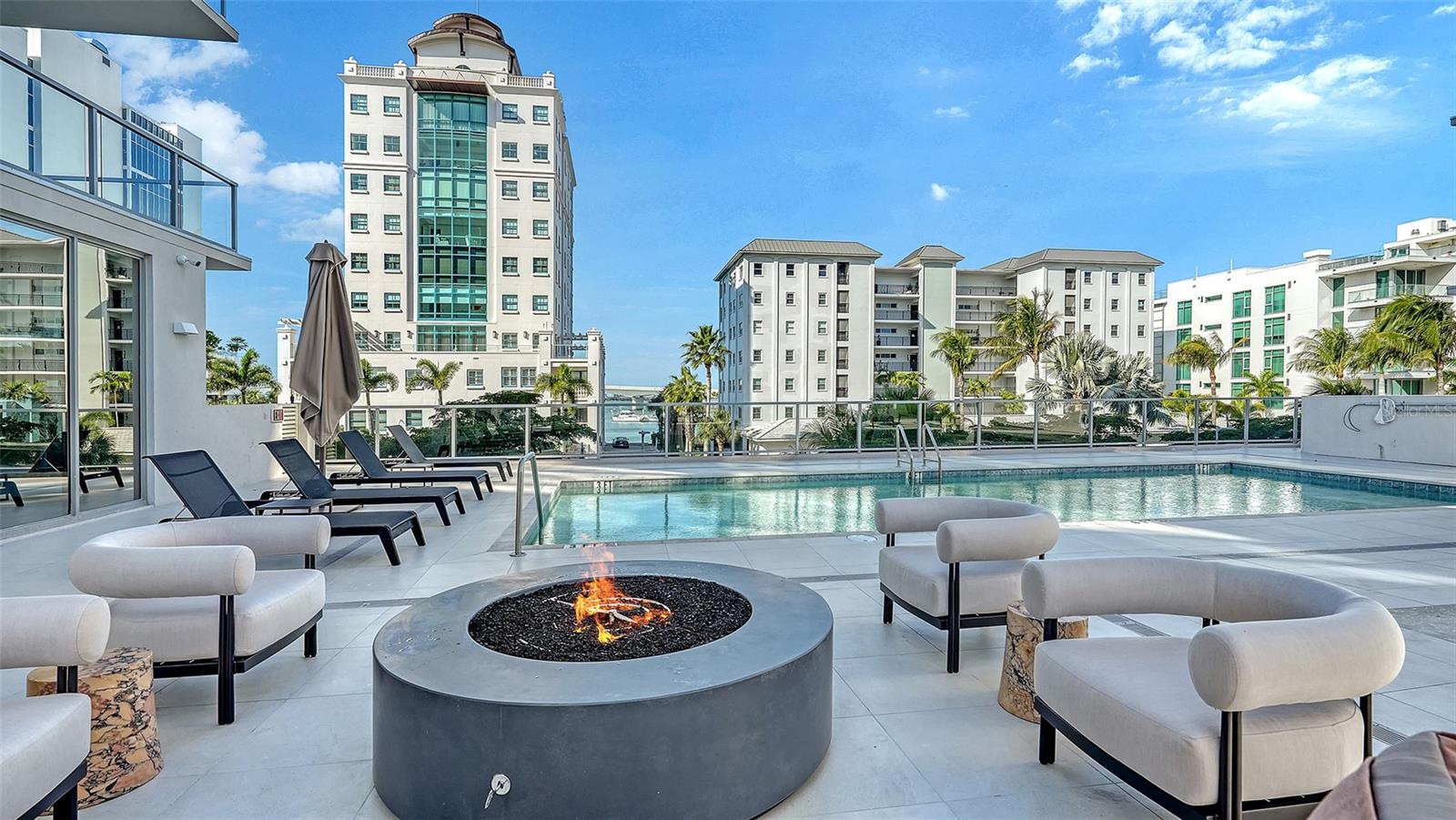 Image 42 of 51 For 253 Golden Gate Point  703