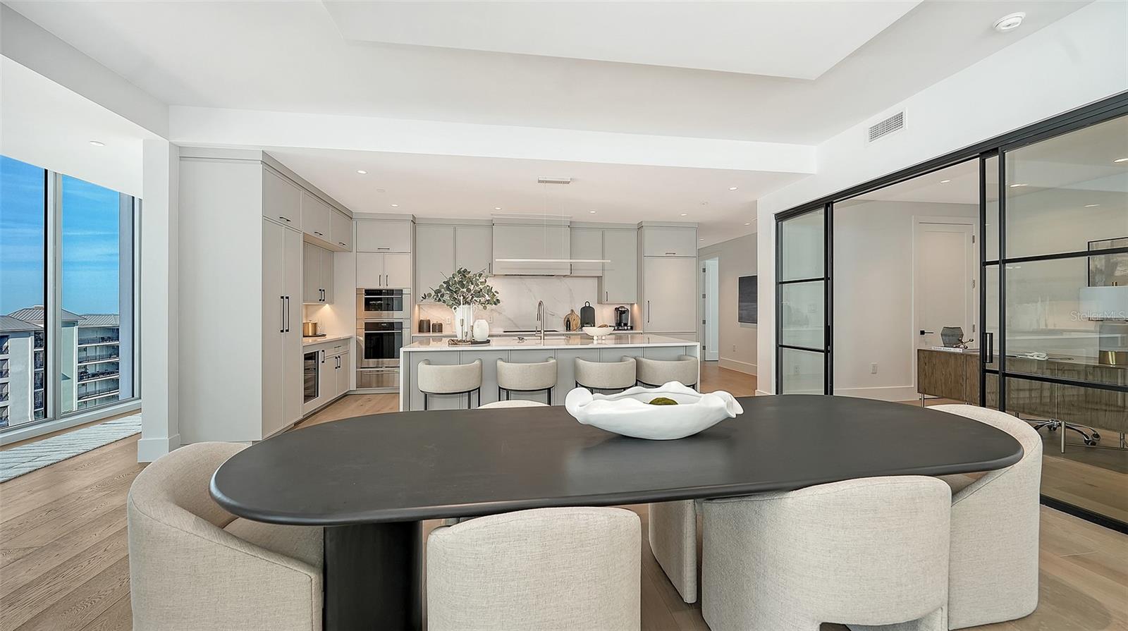 Image 8 of 51 For 253 Golden Gate Point  703