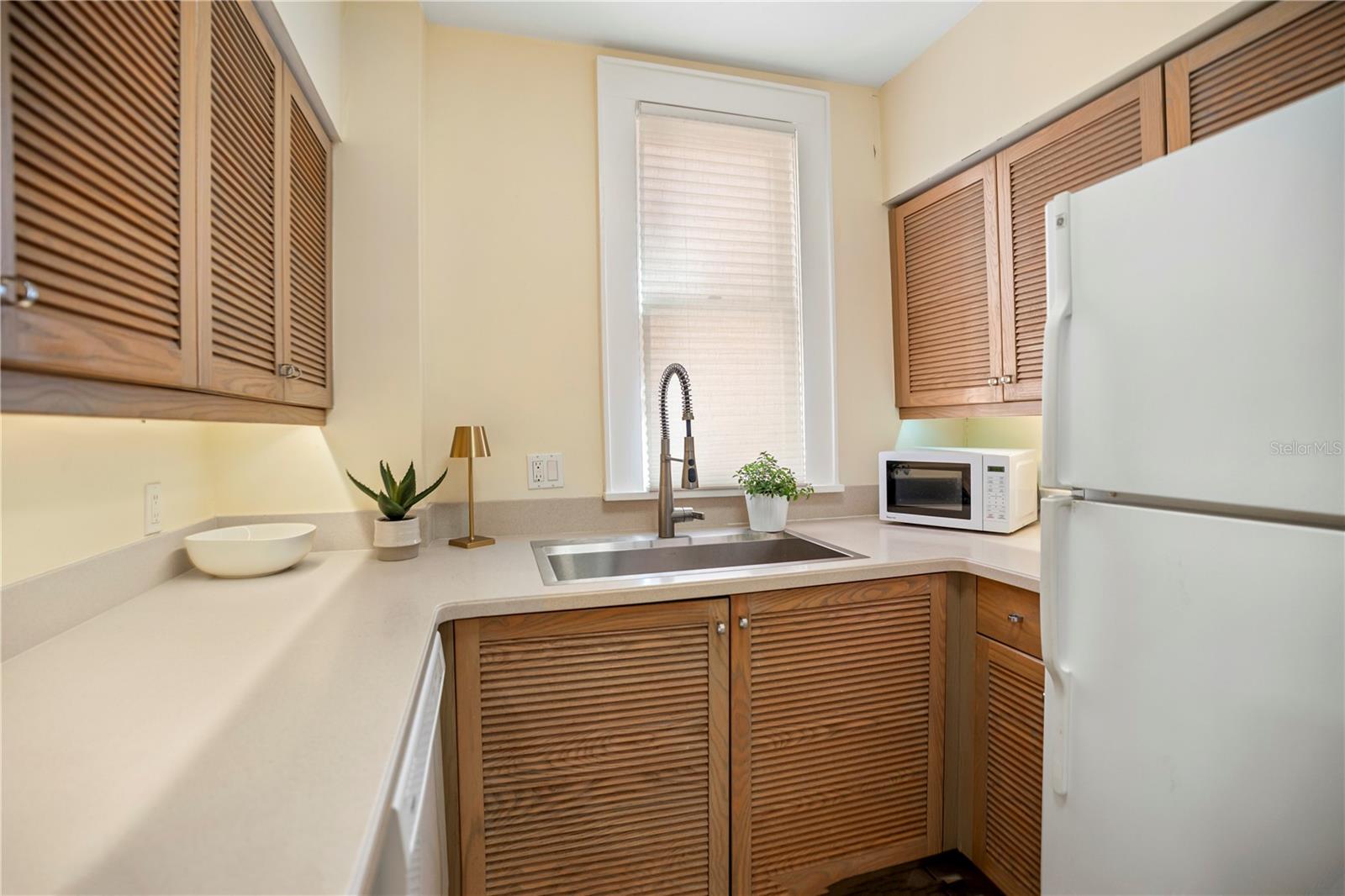 Image 25 of 42 For 1221 Palm Avenue 303