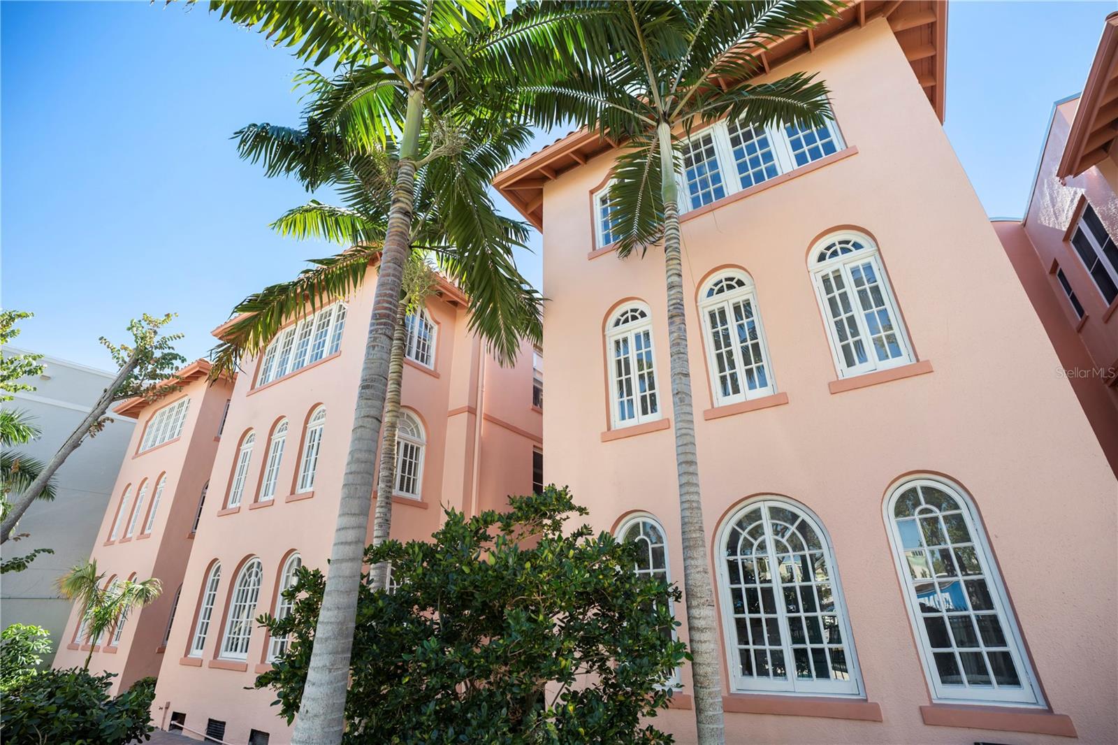 Image 30 of 42 For 1221 Palm Avenue 303