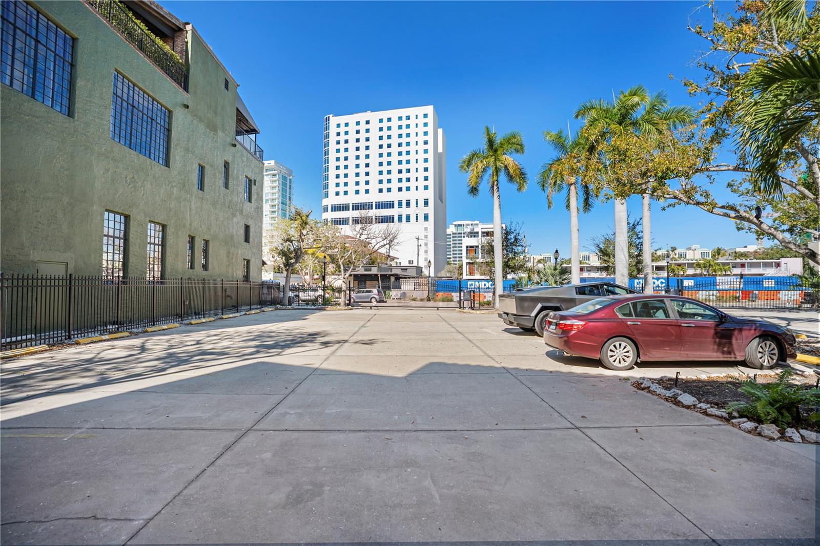 Image 34 of 42 For 1221 Palm Avenue 303