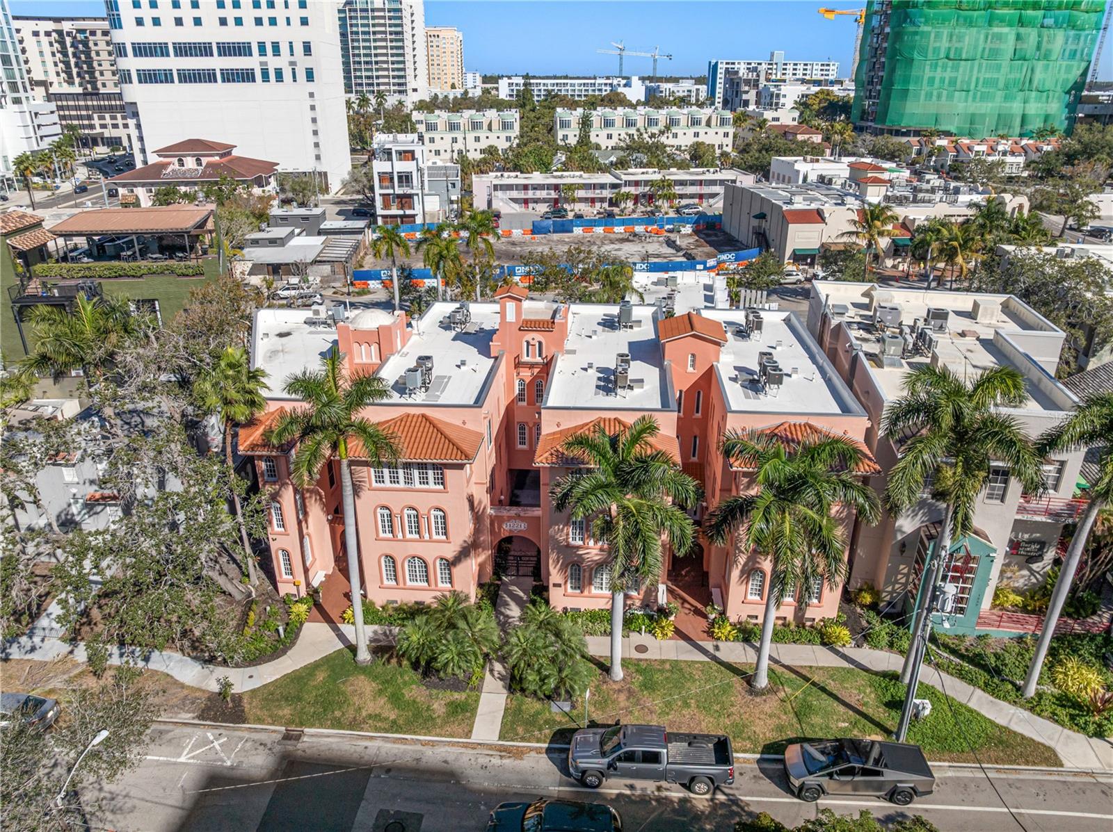 Image 37 of 42 For 1221 Palm Avenue 303