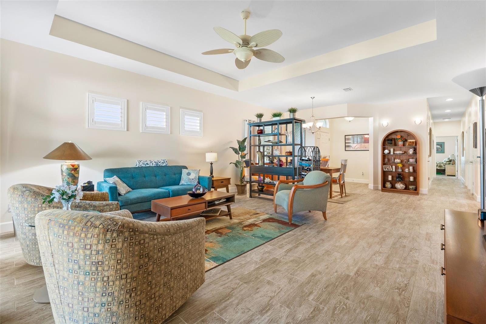 Image 16 of 41 For 703 Chipper Drive