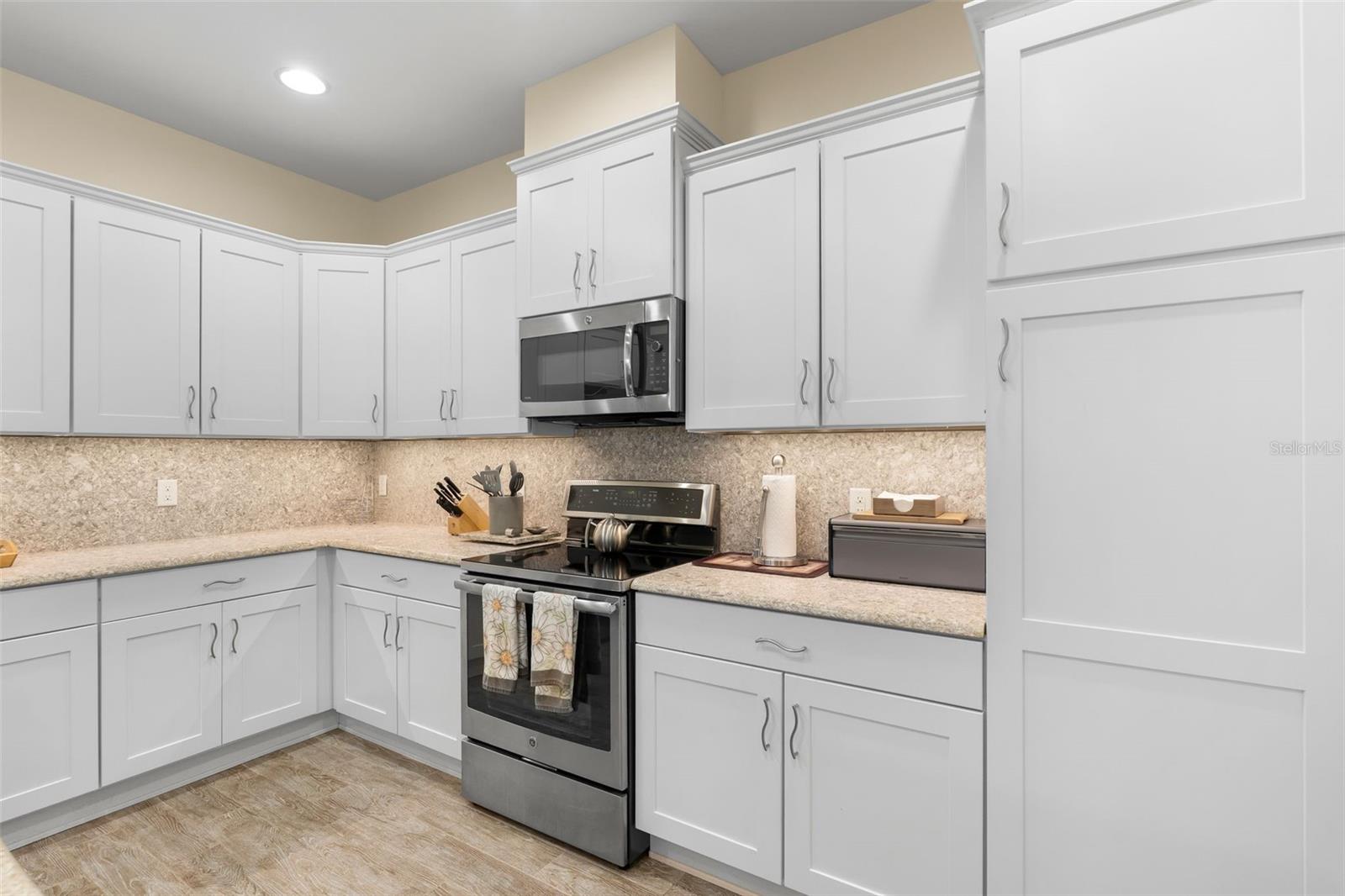 Image 21 of 41 For 703 Chipper Drive