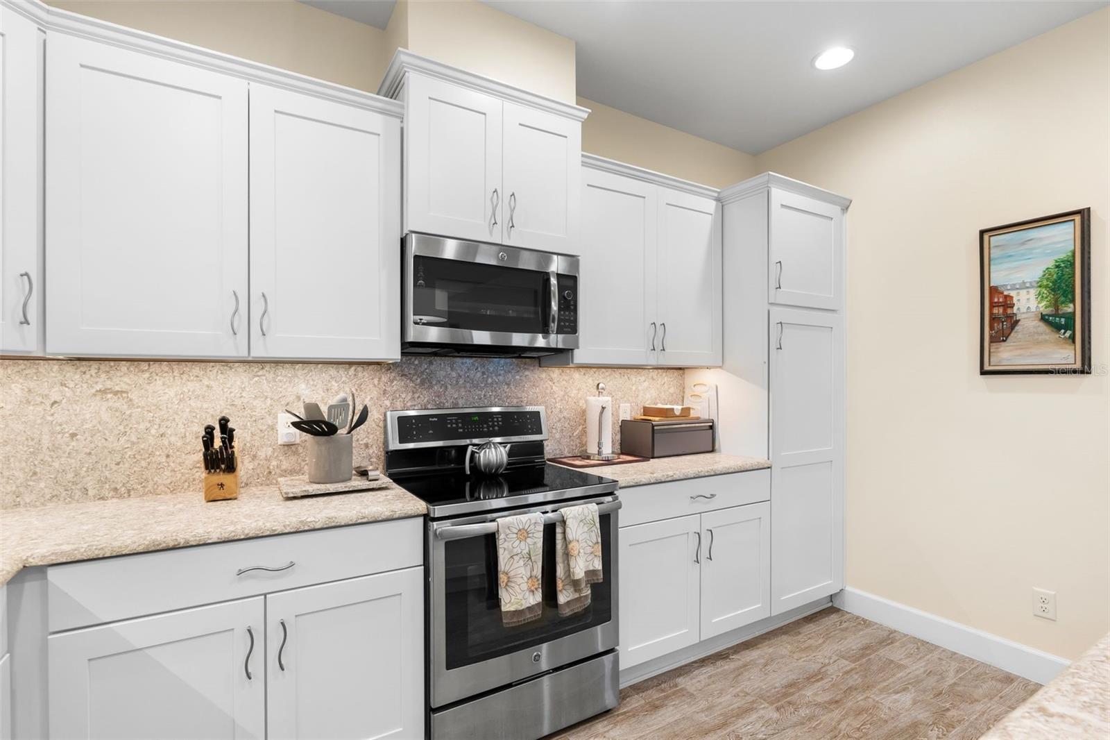 Image 22 of 41 For 703 Chipper Drive