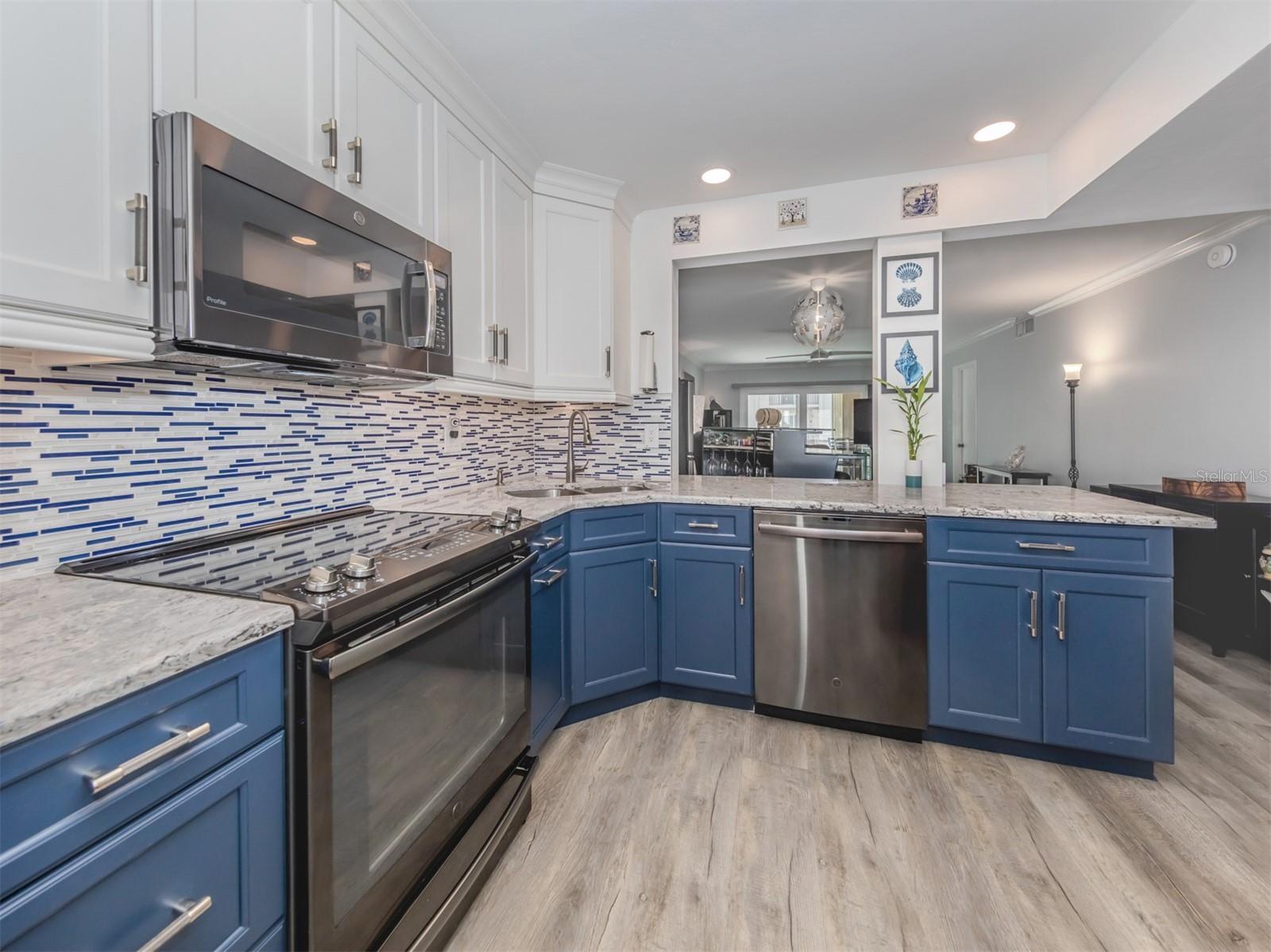 Image 5 of 23 For 220 Santa Maria Street 240