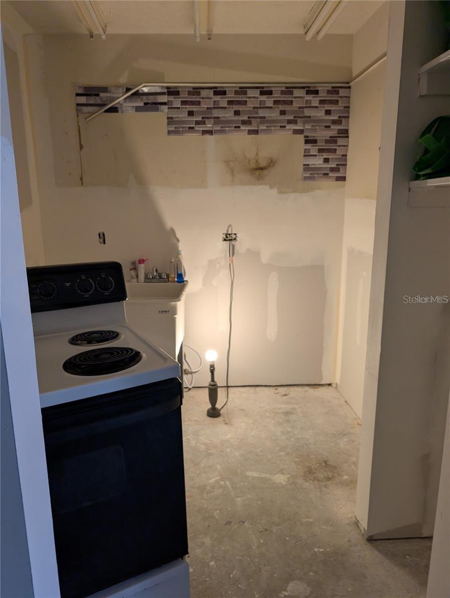 Image 6 of 13 For 2763 Woodgate Lane 201