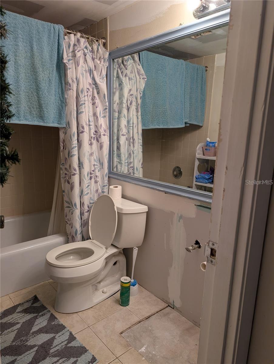 Image 9 of 13 For 2763 Woodgate Lane 201