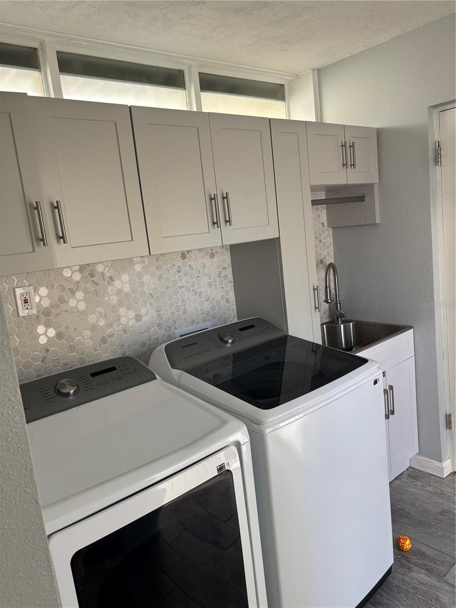 Image 24 of 31 For 304 53rd Street W