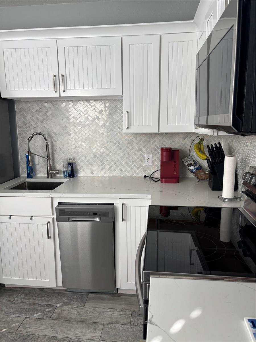 Image 7 of 31 For 304 53rd Street W