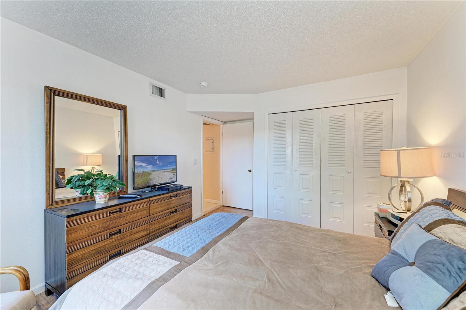 Image 26 of 41 For 5400 34th Street W B16