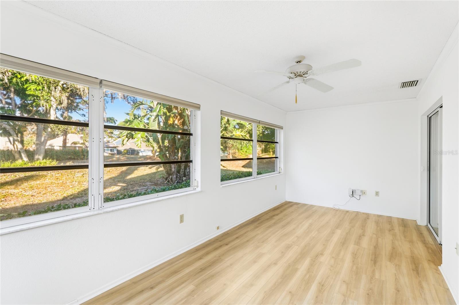 Image 15 of 42 For 3693 Bonaventure Court