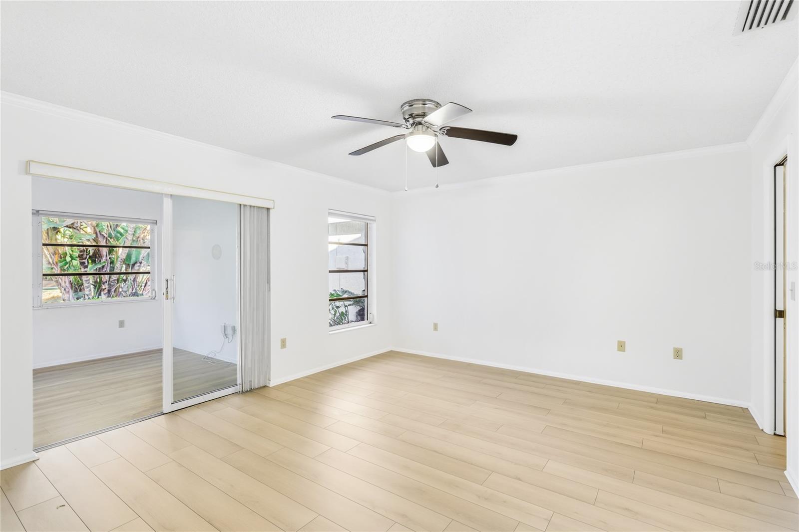 Image 18 of 42 For 3693 Bonaventure Court