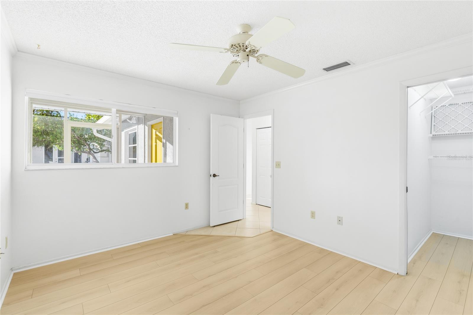 Image 25 of 42 For 3693 Bonaventure Court