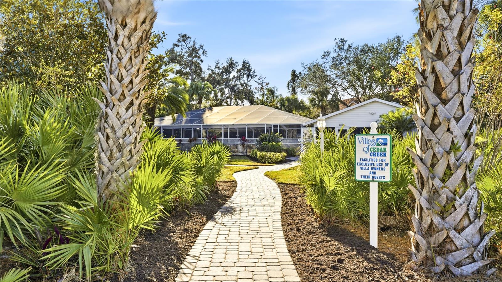 Image 31 of 42 For 3693 Bonaventure Court