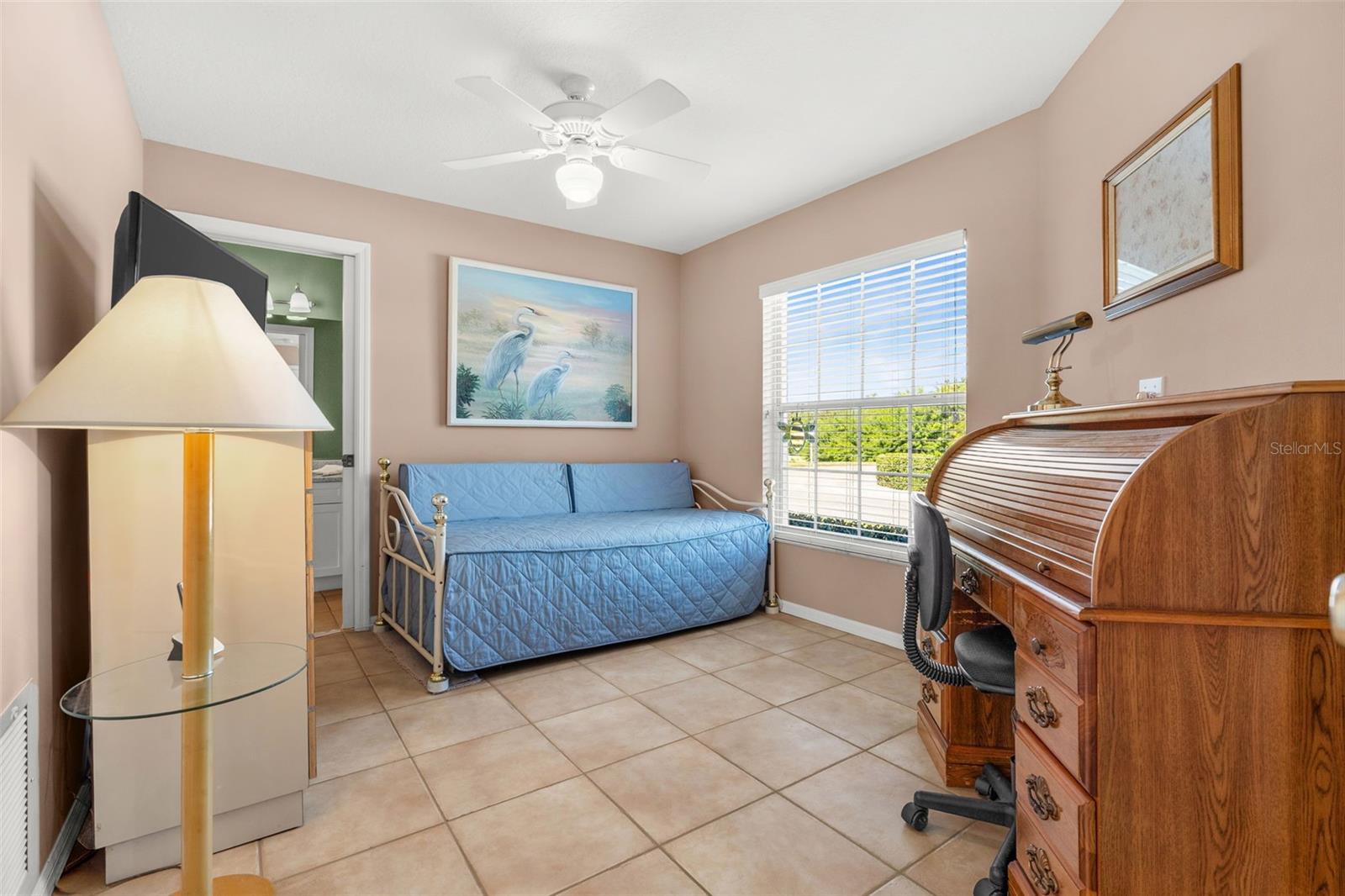 Image 23 of 55 For 2907 Captains Court