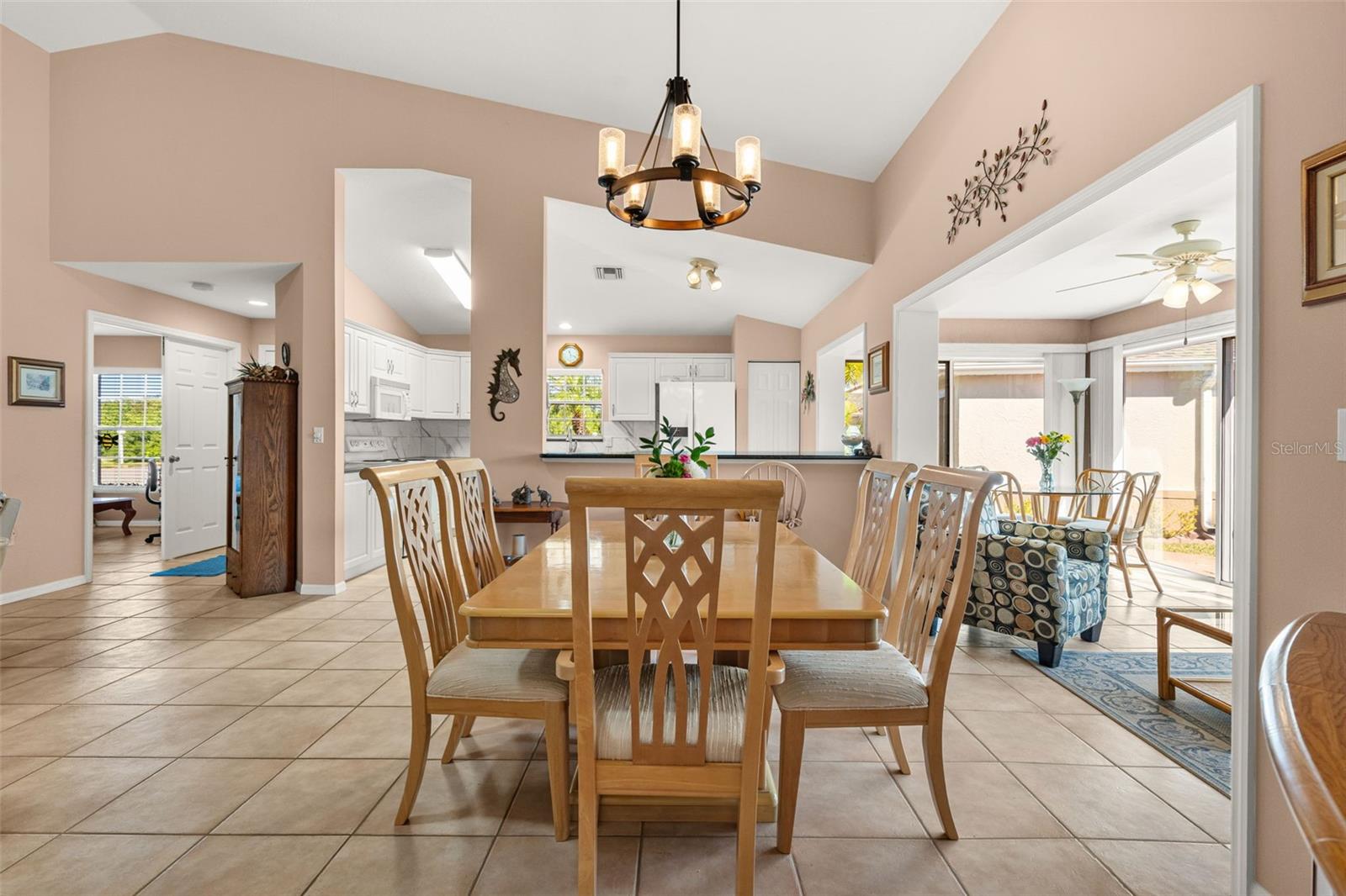 Image 9 of 55 For 2907 Captains Court