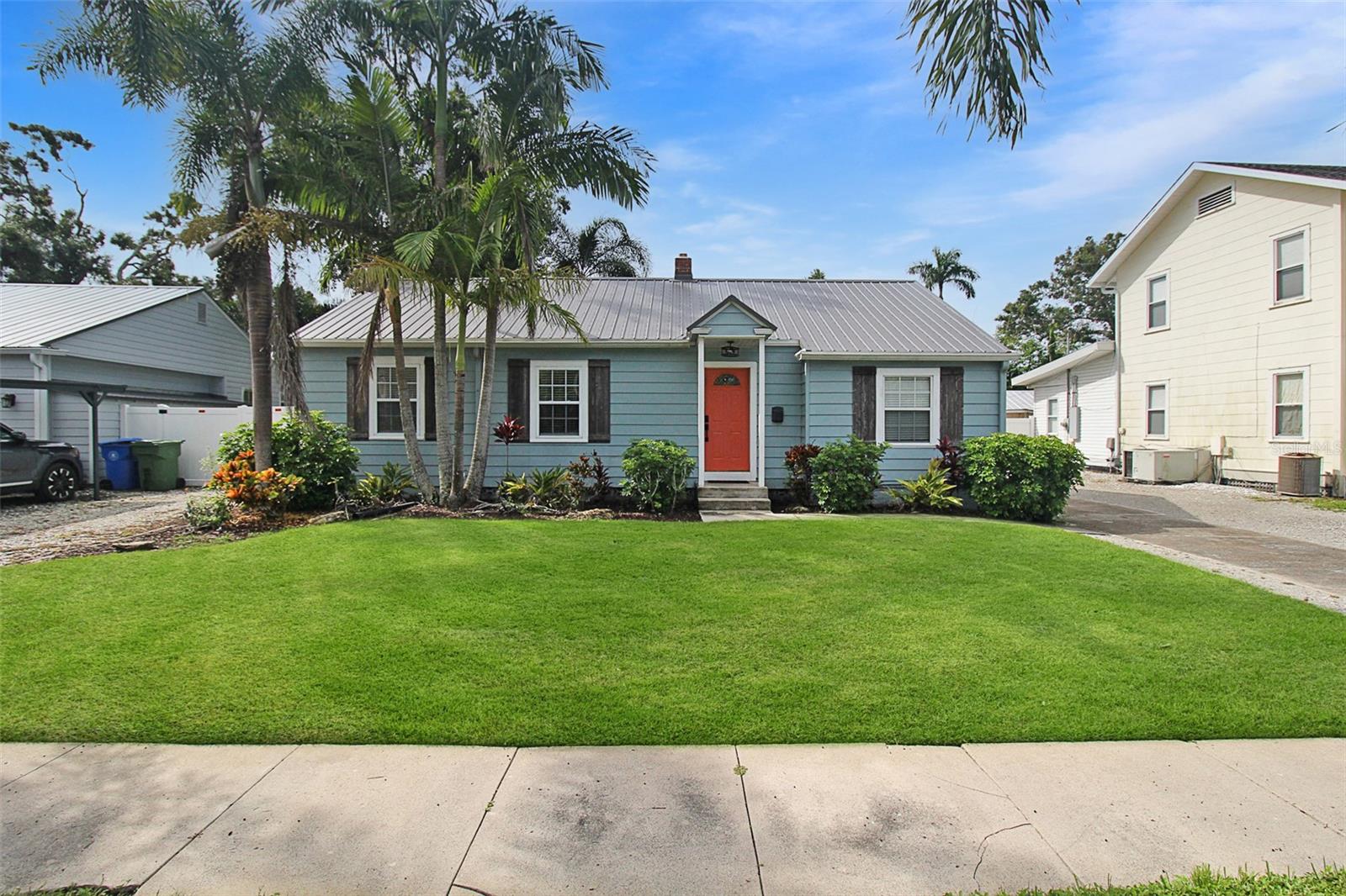 Image 2 of 37 For 2321 18th Avenue W