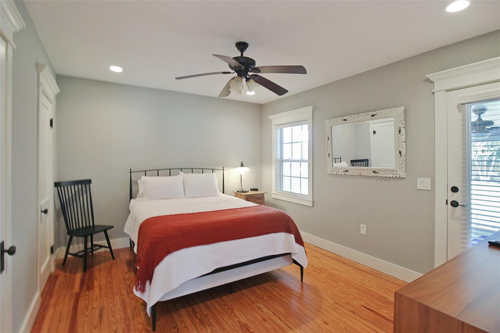 Image 21 of 37 For 2321 18th Avenue W