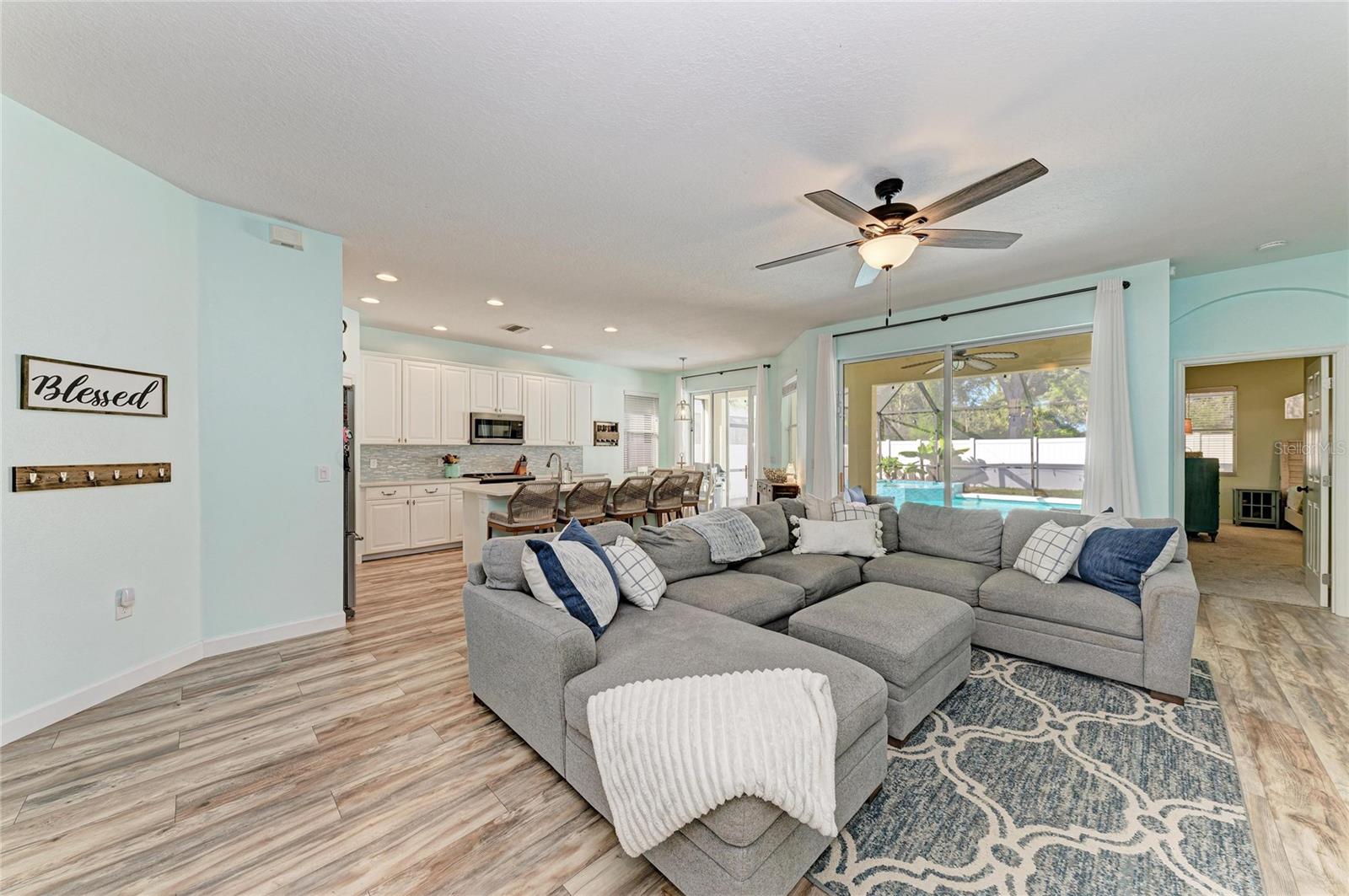 Image 12 of 59 For 6336 Golden Eye Glen