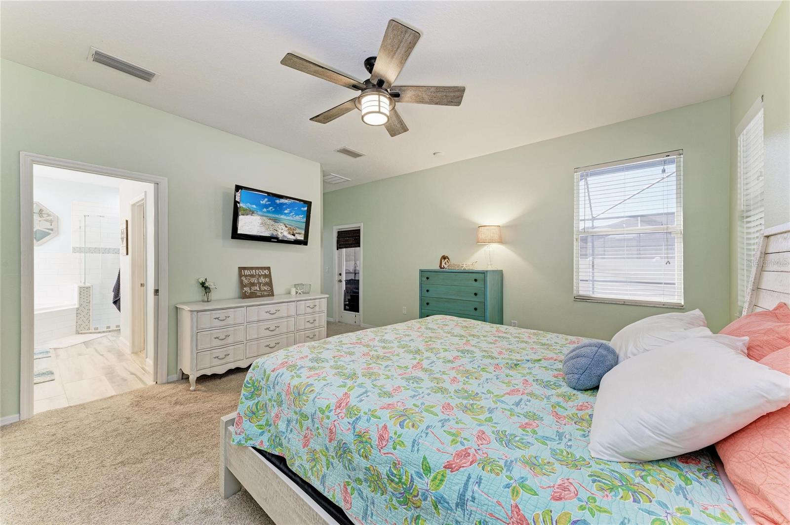 Image 28 of 59 For 6336 Golden Eye Glen