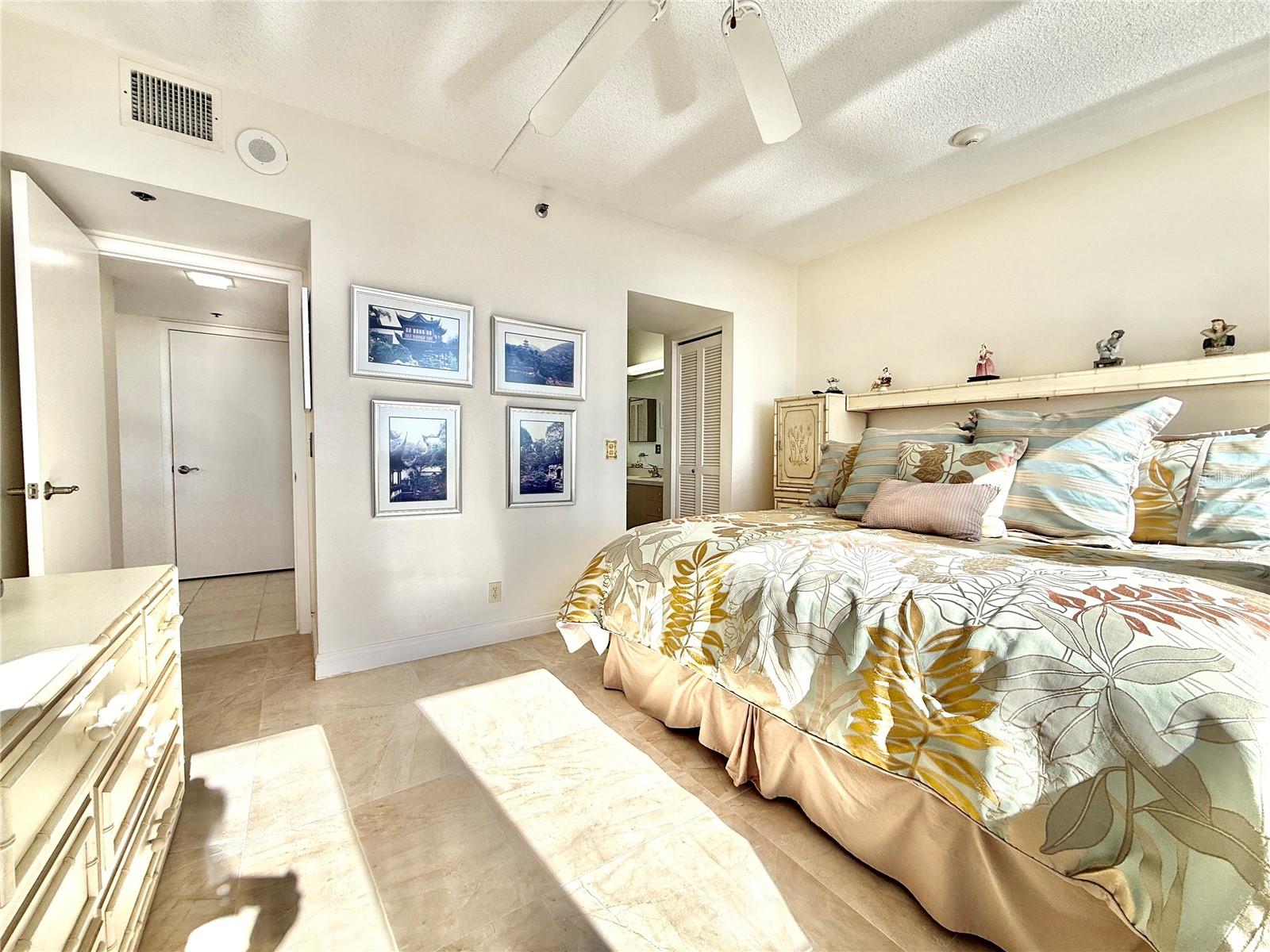 Image 10 of 64 For 1105 Gulf Of Mexico Drive 401