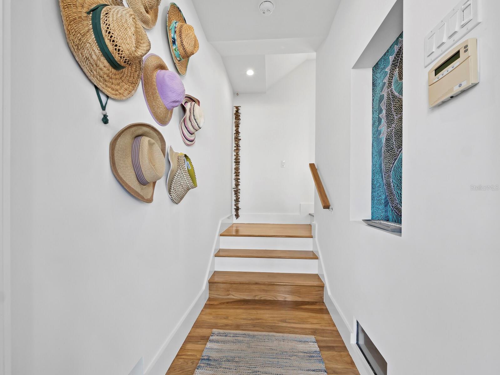 Image 13 of 53 For 758 Saint Judes Drive N